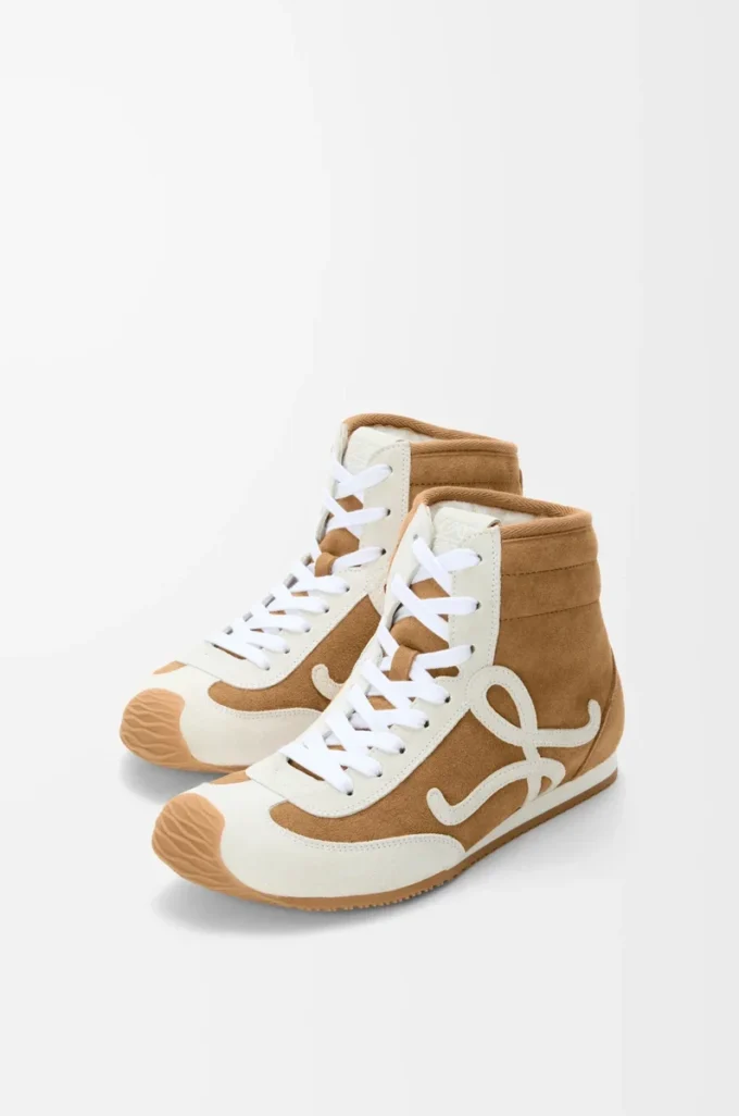 Ballet Runner 2.0 alta in pelle scamosciata e shearling Marrone chiaro/Bianco