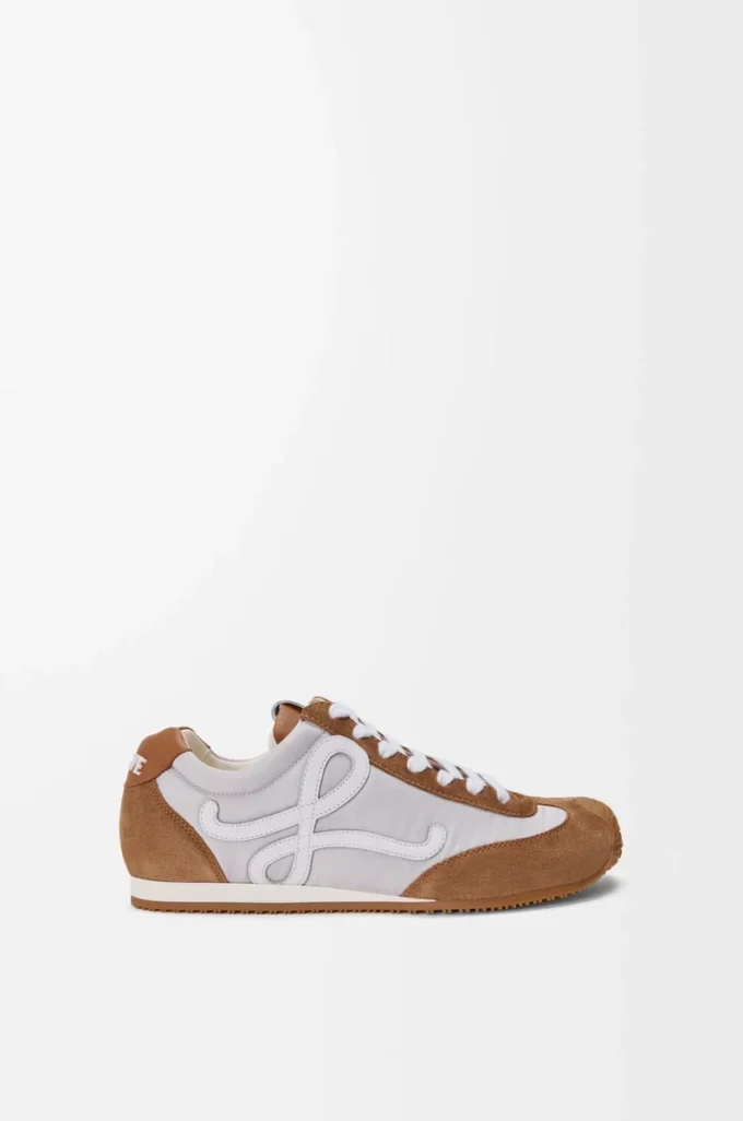 Ballet Runner 2.0 in nylon e pelle di vitello Grigio/Bianco/Marrone chiaro Ballet Runner 2.0 in nylon e pelle di vitello Grigio/Bianco/Marrone chiaro