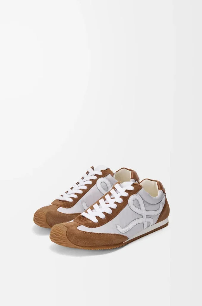 Ballet Runner 2.0 in nylon e pelle di vitello Grigio/Bianco/Marrone chiaro Ballet Runner 2.0 in nylon e pelle di vitello Grigio/Bianco/Marrone chiaro