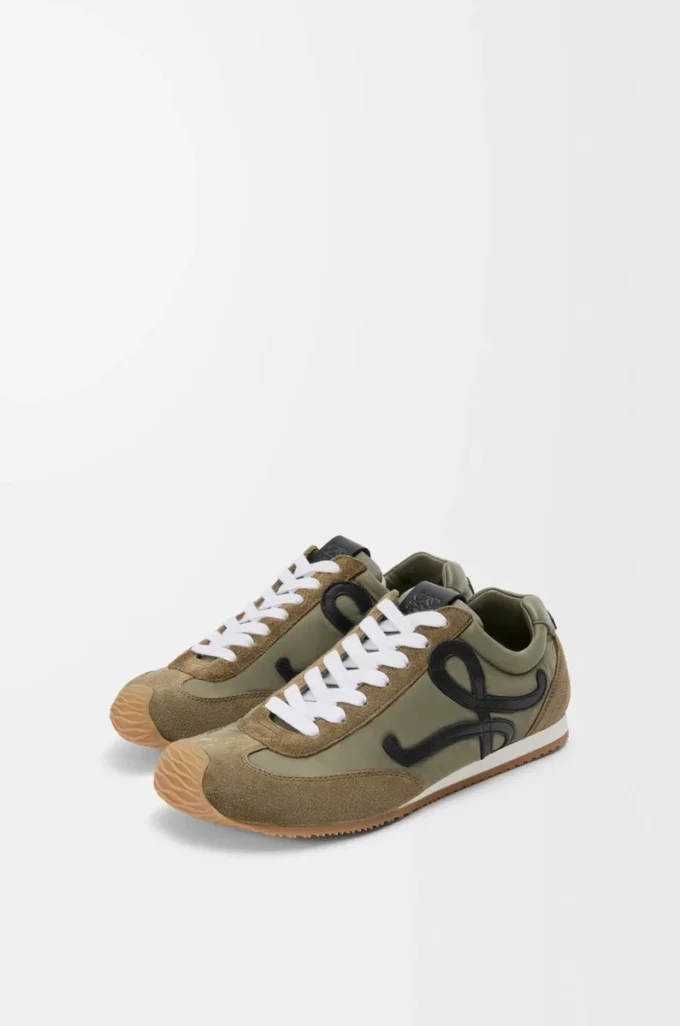 Ballet Runner 2.0 in nylon e pelle di vitello Kaki chiaro/Nero/Bianco Ballet Runner 2.0 in nylon e pelle di vitello Kaki chiaro/Nero/Bianco