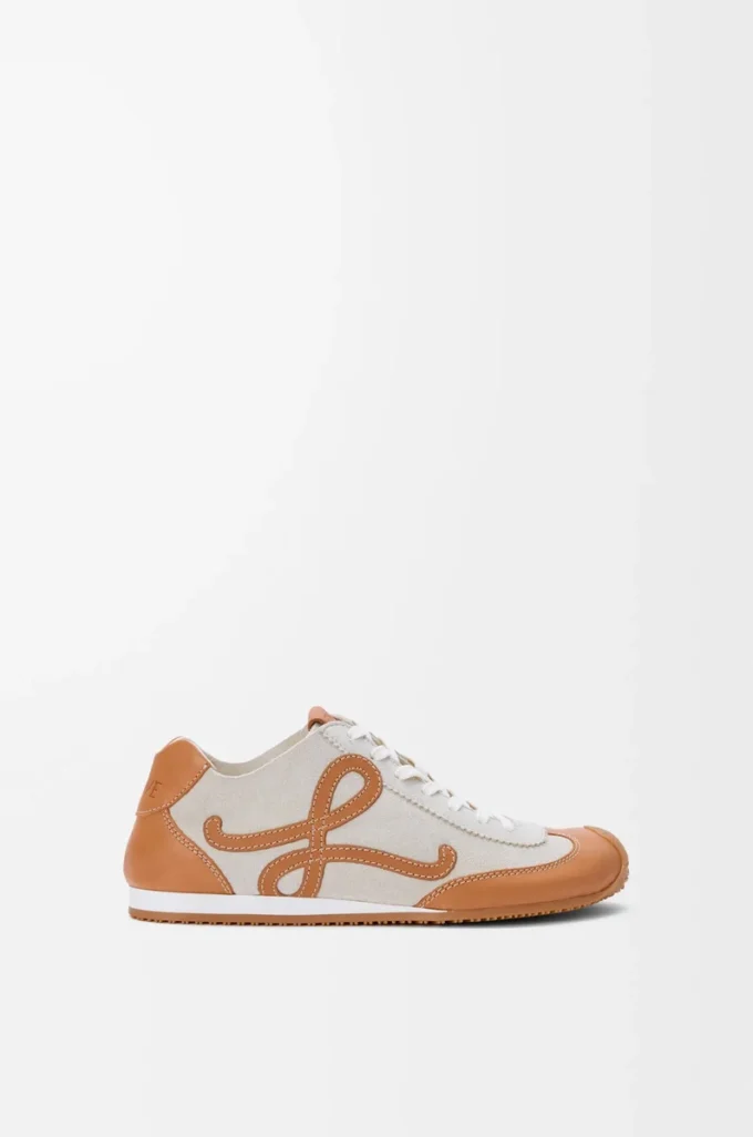 Ballet Runner 2.0 sfoderate in pelle di cervo e pelle di vitello conciata al vegetale Soft White/Tan