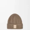 Berretto in cashmere beige Berretto in cashmere beige