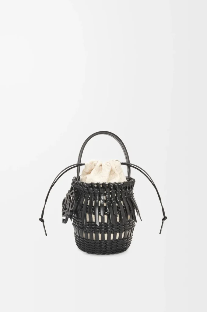 Borsa a secchiello con frange in pelle di vitello Nero