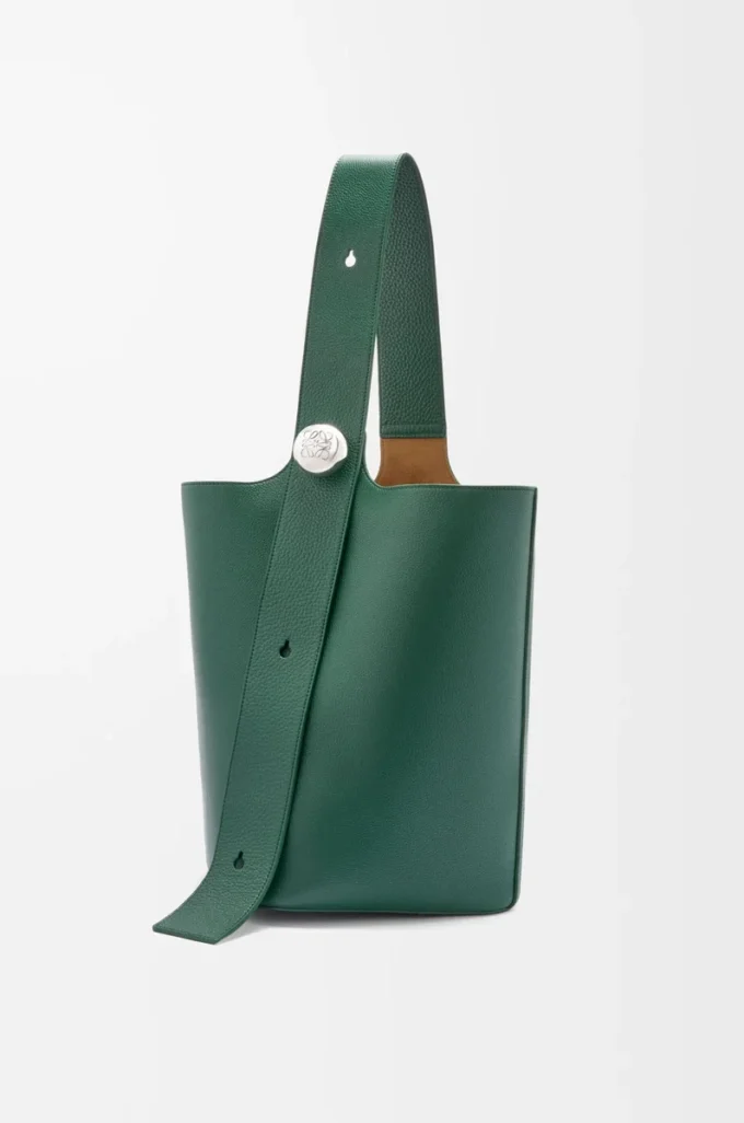 Borsa a secchiello Large Pebble in morbida pelle di vitello martellata Evergreen Borsa a secchiello Large Pebble in morbida pelle di vitello martellata Evergreen