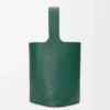 Borsa a secchiello Large Pebble in morbida pelle di vitello martellata Evergreen Borsa a secchiello Large Pebble in morbida pelle di vitello martellata Evergreen