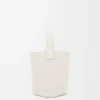 Borsa a secchiello Mini Pebble in morbida pelle di vitello martellata bianco chiaro