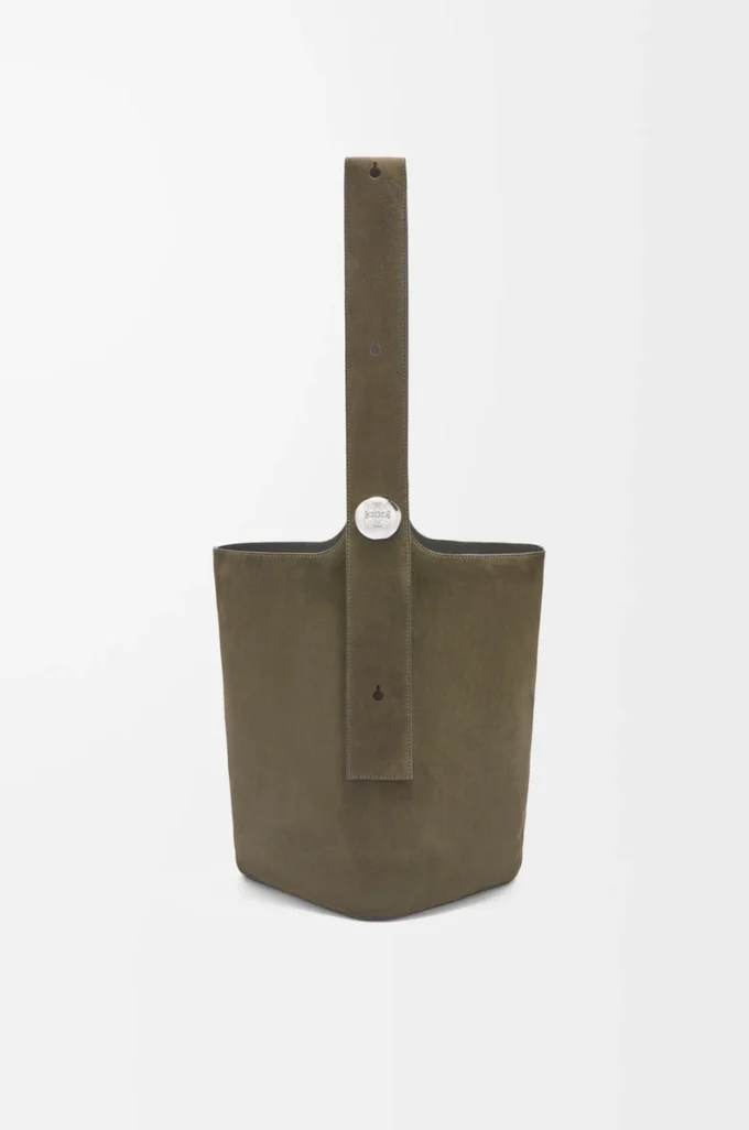 Borsa a secchiello Pebble grande in pelle di vitello scamosciata Dark Olive Borsa a secchiello Pebble grande in pelle di vitello scamosciata Dark Olive