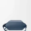 Borsa a tracolla convertibile in pelle di vitello classica tinta indaco Borsa a tracolla convertibile in pelle di vitello classica tinta indaco