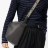 Borsa a tracolla Cubi in morbida pelle di vitello liscia e jacquard grigio scuro Borsa a tracolla Cubi in morbida pelle di vitello liscia e jacquard grigio scuro