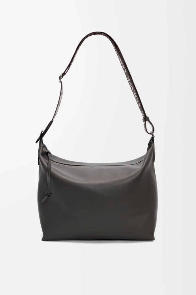 Borsa a tracolla Cubi in morbida pelle di vitello liscia e jacquard grigio scuro Borsa a tracolla Cubi in morbida pelle di vitello liscia e jacquard grigio scuro