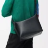 Borsa a tracolla Cubi in morbida pelle di vitello liscia e jacquard nero