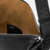 Borsa a tracolla Cubi in morbida pelle di vitello martellata Nero