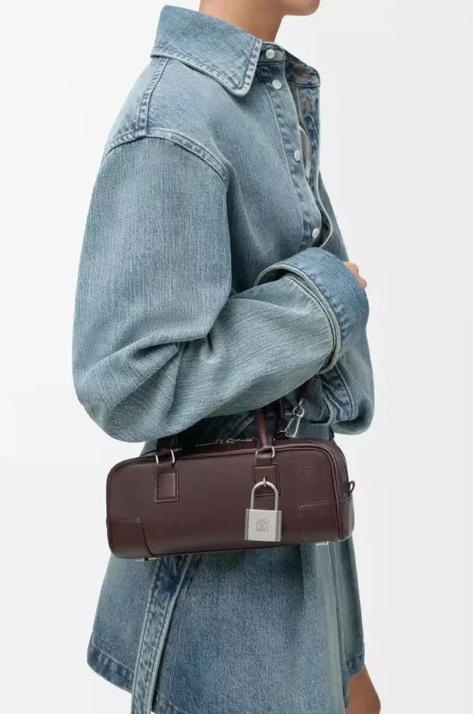 Borsa Amazona 23 corta in pelle di vitello lucida Dark Chestnut Borsa Amazona 23 corta in pelle di vitello lucida Dark Chestnut