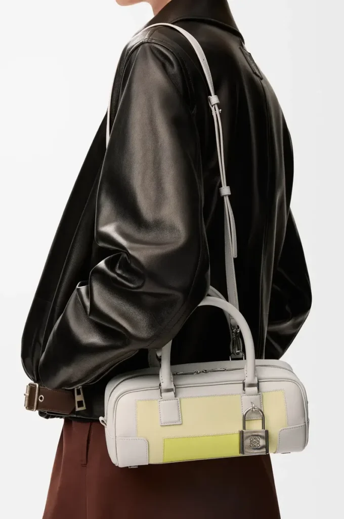 Borsa Amazona 23 corta in pelle di vitello nappa grigio chiaro/citrino chiaro Borsa Amazona 23 corta in pelle di vitello nappa grigio chiaro/citrino chiaro
