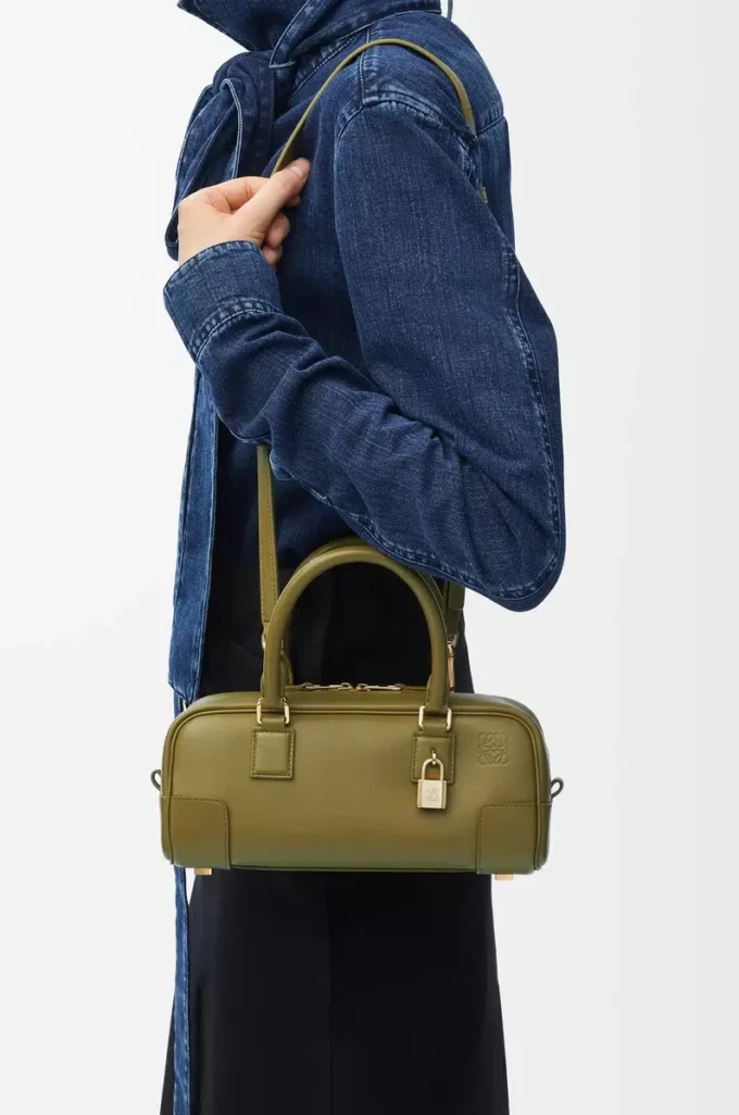 Borsa Amazona 23 corta in pelle di vitello nappa Olive Borsa Amazona 23 corta in pelle di vitello nappa Olive