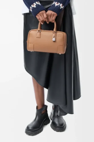 Borsa Amazona 23 in morbida pelle di vitello martellata color moka