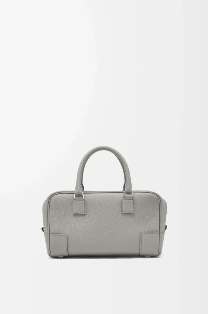 Borsa Amazona 23 in morbida pelle di vitello martellata grigio perla Borsa Amazona 23 in morbida pelle di vitello martellata grigio perla