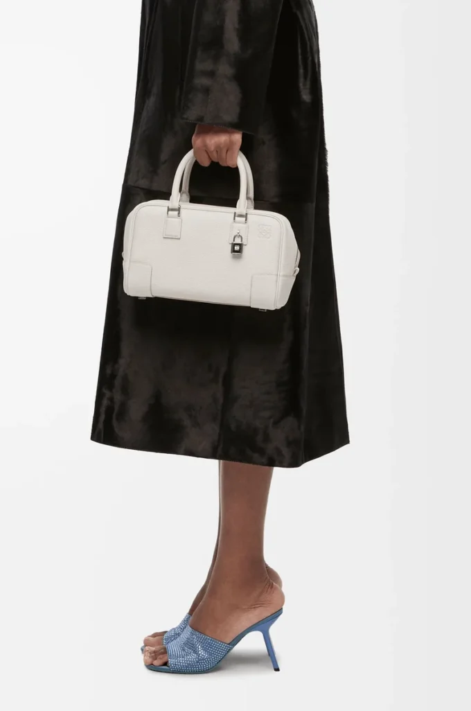 Borsa Amazona 23 in morbida pelle di vitello martellata Soft White Borsa Amazona 23 in morbida pelle di vitello martellata Soft White