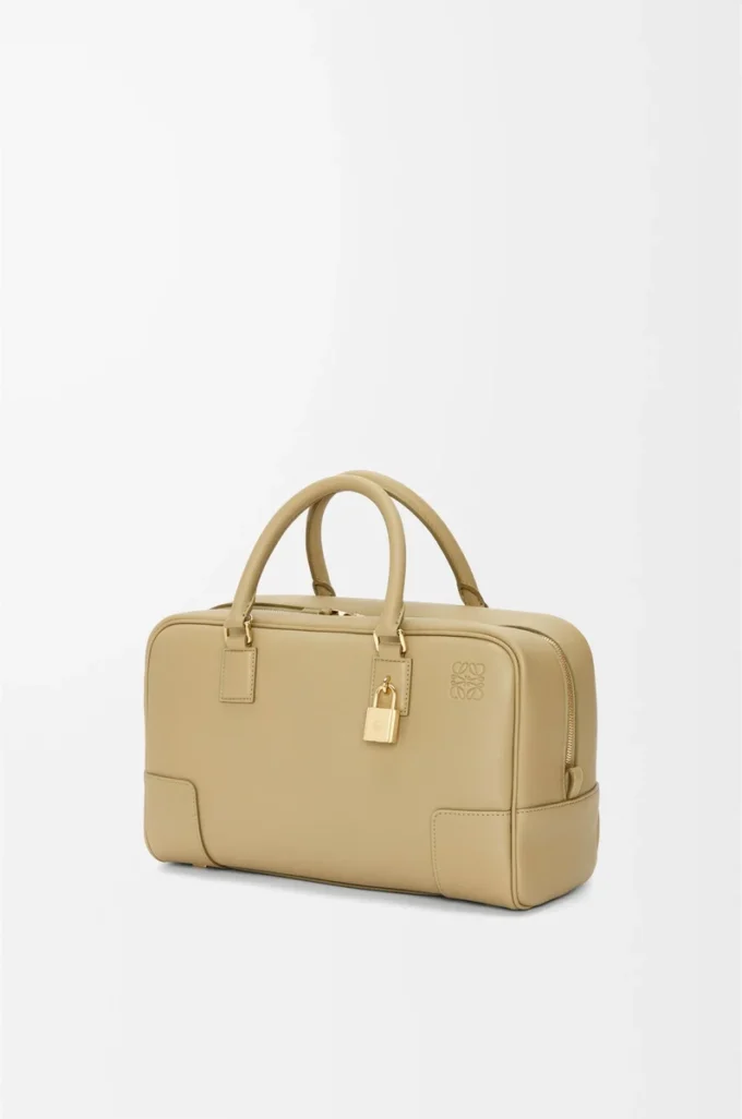 Borsa Amazona 28 in pelle di vitello nappa verde argilla Borsa Amazona 28 in pelle di vitello nappa verde argilla
