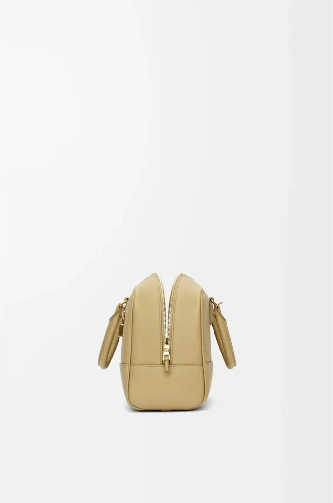 Borsa Amazona 28 in pelle di vitello nappa verde argilla Borsa Amazona 28 in pelle di vitello nappa verde argilla