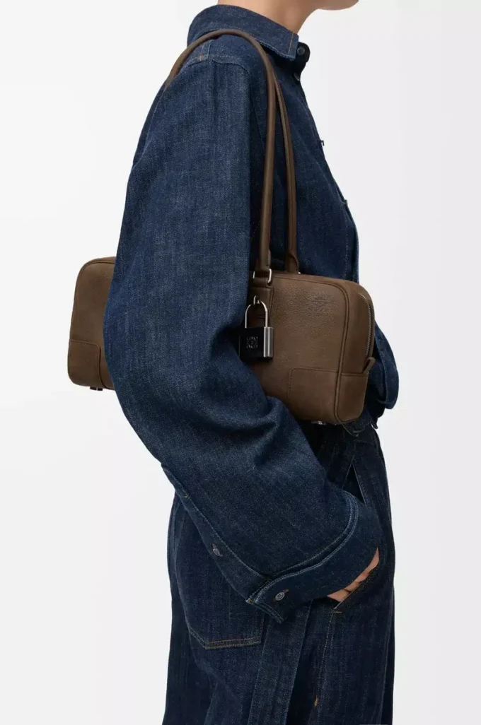 Borsa Amazona 31 corta in nubuck granulato Tundra Borsa Amazona 31 corta in nubuck granulato Tundra
