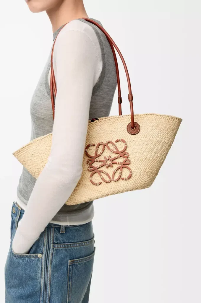 Borsa Anagram Basket piccola in palma iraca e pelle di vitello Naturale/Tan Borsa Anagram Basket piccola in palma iraca e pelle di vitello Naturale/Tan