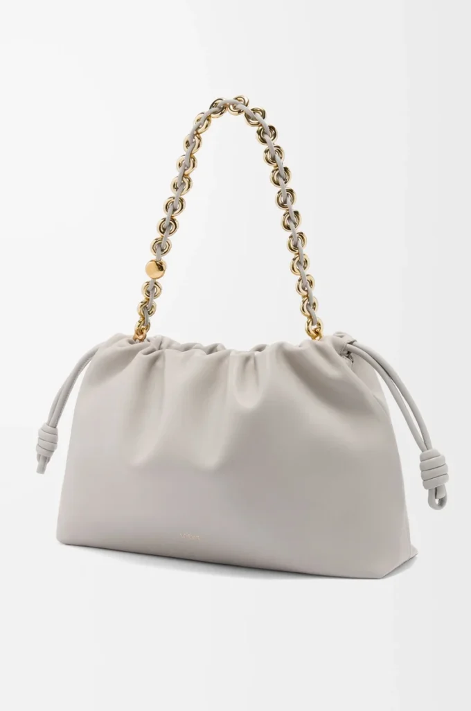 Borsa Flamenco grande in morbida pelle di agnello nappa grigio conchiglia Borsa Flamenco grande in morbida pelle di agnello nappa grigio conchiglia