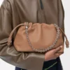Borsa Flamenco media in morbida pelle di agnello nappa color moka Borsa Flamenco media in morbida pelle di agnello nappa color moka