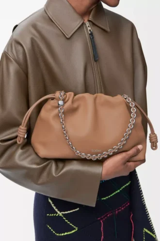 Borsa Flamenco media in morbida pelle di agnello nappa color moka