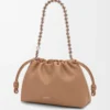 Borsa Flamenco media in morbida pelle di agnello nappa color moka Borsa Flamenco media in morbida pelle di agnello nappa color moka