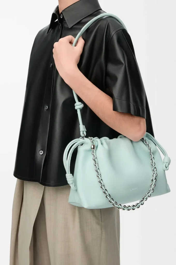 Borsa Flamenco media in morbida pelle di agnello nappa Frozen