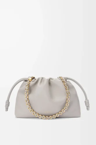 Borsa Flamenco media in morbida pelle di agnello nappa grigio conchiglia