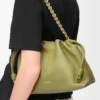 Borsa Flamenco media in morbida pelle di agnello nappa verde muschio chiaro