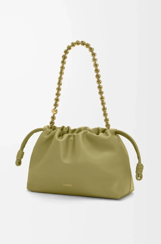 Borsa Flamenco media in morbida pelle di agnello nappa verde muschio chiaro