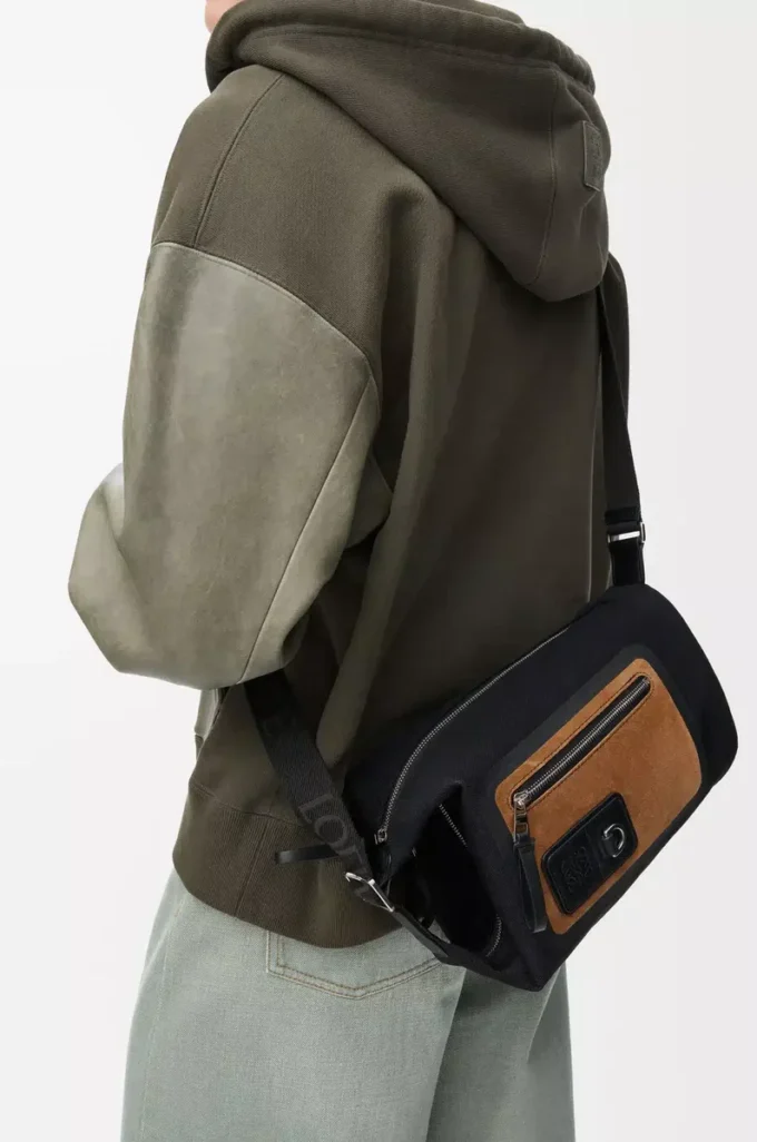 Borsa Flex Loop piccola in tela e pelle scamosciata Black/Dark Gold