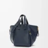 Borsa Hammock compatta in morbida pelle di vitello martellata Blu navy intenso