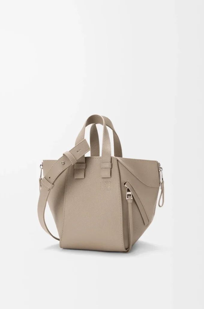 Borsa Hammock compatta in morbida pelle di vitello martellata Clay
