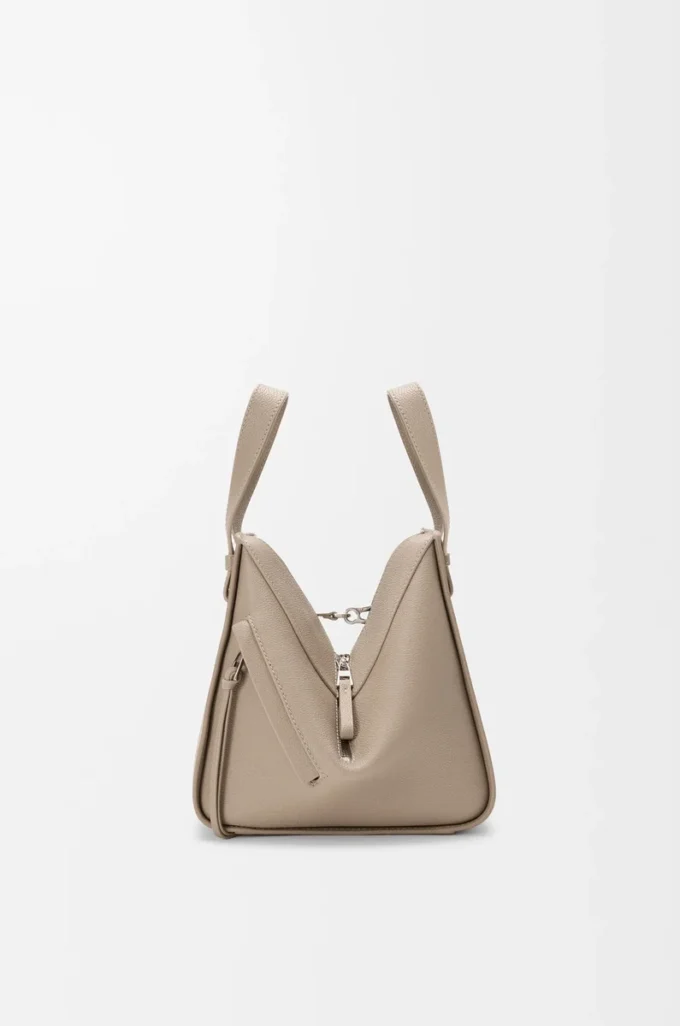 Borsa Hammock compatta in morbida pelle di vitello martellata Clay
