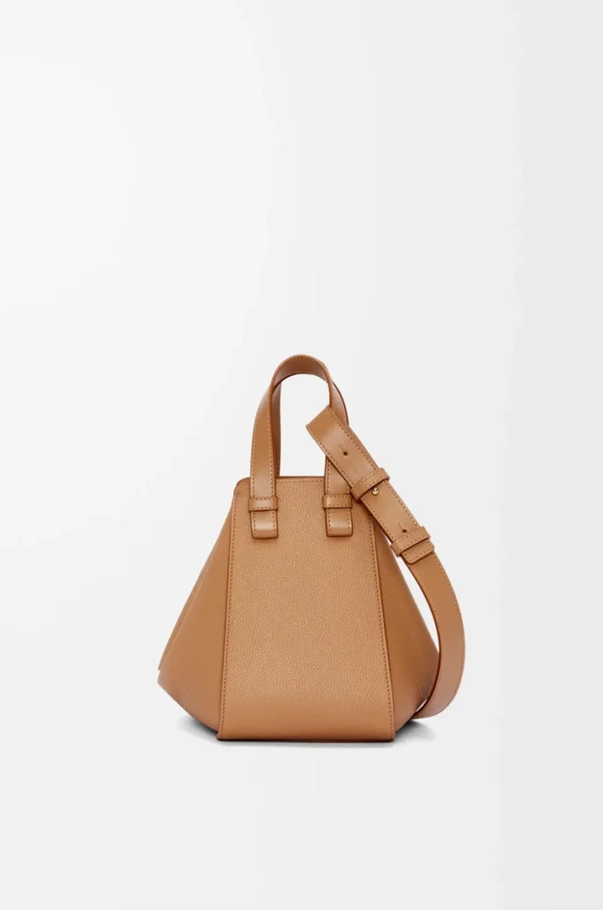 Borsa Hammock compatta in morbida pelle di vitello martellata Toffee