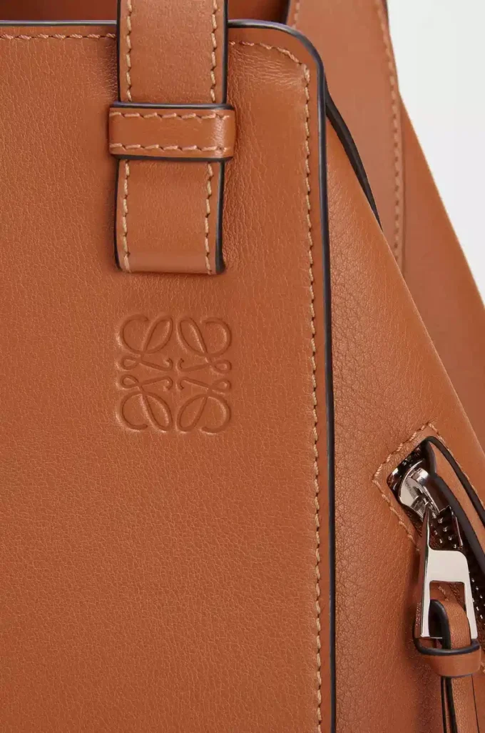 Borsa Hammock piccola in classica pelle di vitello marrone chiaro