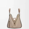 Borsa Hammock piccola in morbida pelle di vitello martellata color sabbia