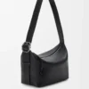 Borsa hobo Loop in morbida pelle di vitello martellata Nero