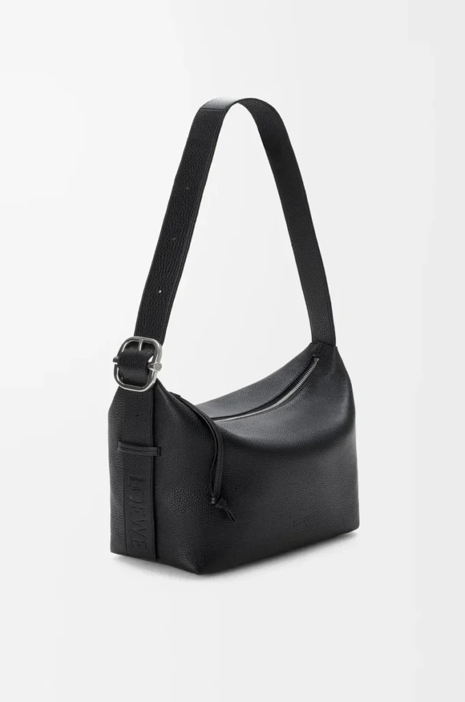 Borsa hobo Loop in morbida pelle di vitello martellata Nero