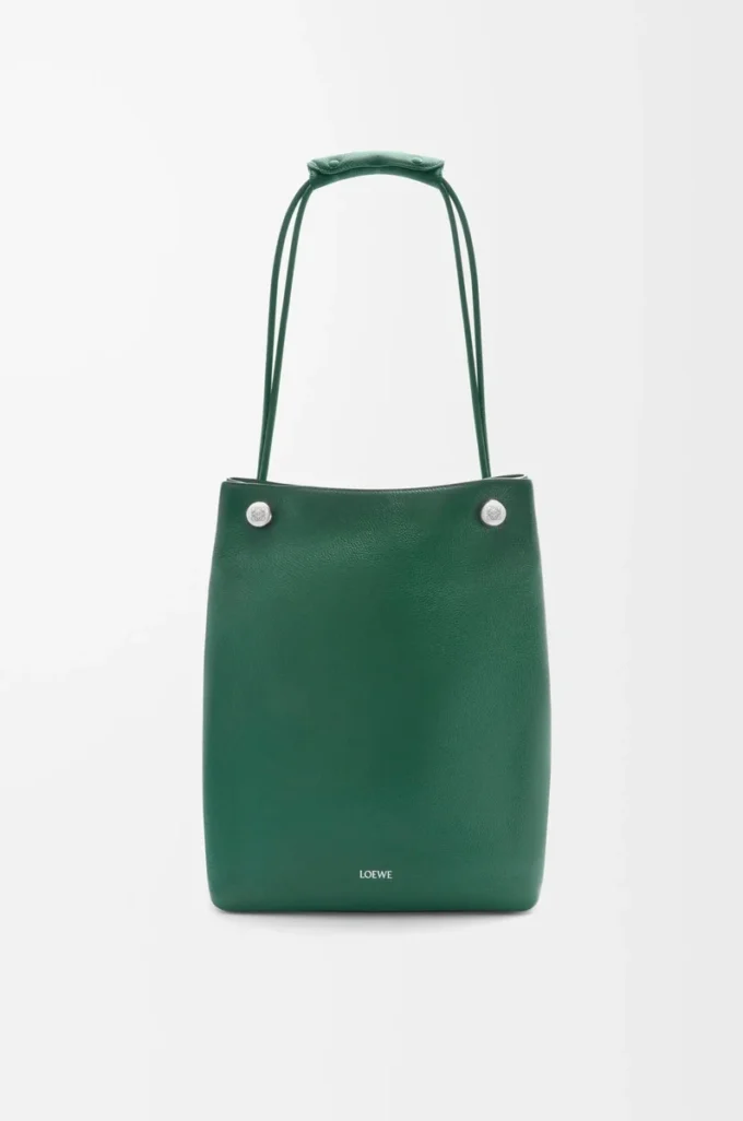 Borsa hobo Pebble in morbida pelle di vitello martellata Evergreen Borsa hobo Pebble in morbida pelle di vitello martellata Evergreen