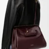 Borsa Madrid grande in morbida pelle di vitello bordeaux scuro Borsa Madrid grande in morbida pelle di vitello bordeaux scuro