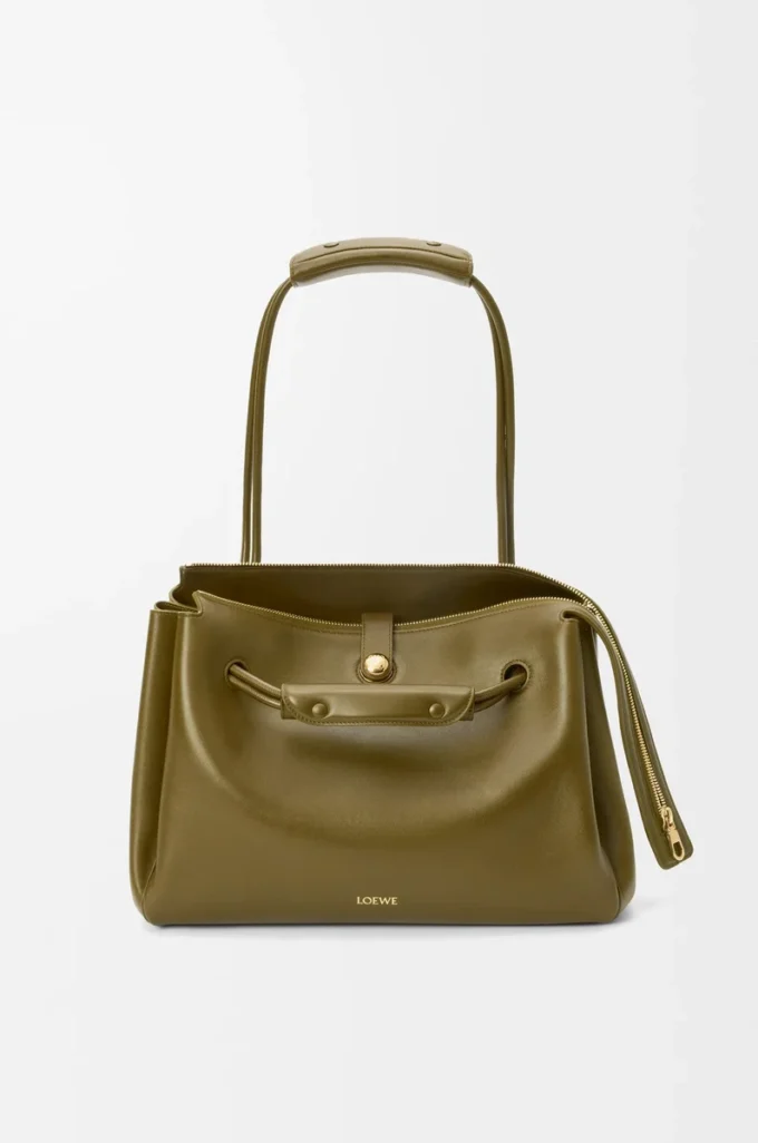 Borsa Madrid grande in morbida pelle di vitello color oliva Borsa Madrid grande in morbida pelle di vitello color oliva