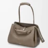 Borsa Madrid grande in morbida pelle di vitello martellata Taupe