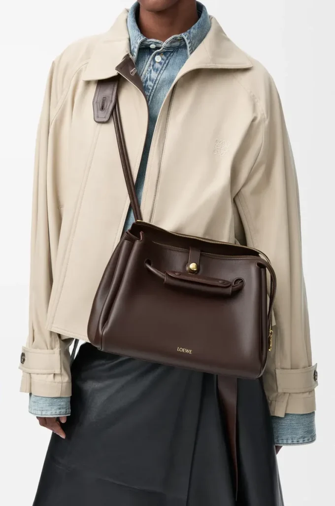 Borsa Madrid media in morbida pelle di vitello Dark Chestnut Borsa Madrid media in morbida pelle di vitello Dark Chestnut