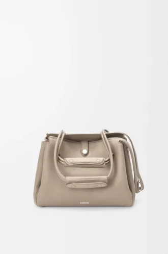 Borsa Madrid media in morbida pelle di vitello martellata Clay