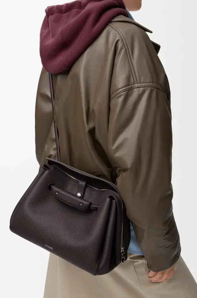 Borsa Madrid media in morbida pelle di vitello martellata Dark Ebony Borsa Madrid media in morbida pelle di vitello martellata Dark Ebony
